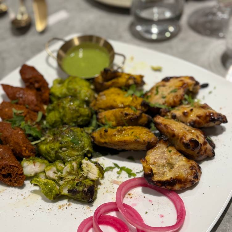 Fine dining Indian cuisine experience at Mystic India Panama in Panama City