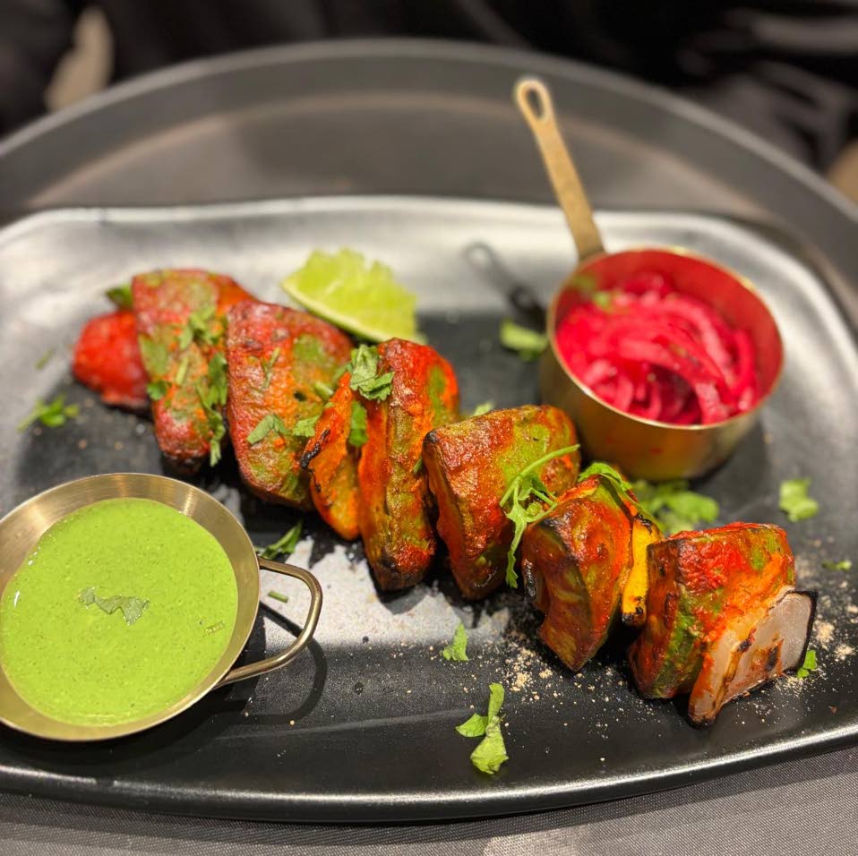 Tourists enjoying refined Indian dining experience at Mystic India Panama